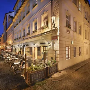 At The Golden Scissors Hotel Praag